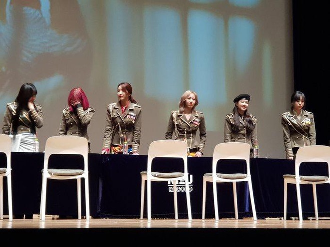 BTS hủy họp báo toàn cầu, hàng loạt sao KPOP đồng loạt đóng băng khi dịch Covid-19 bùng phát ở Hàn - Ảnh 4.