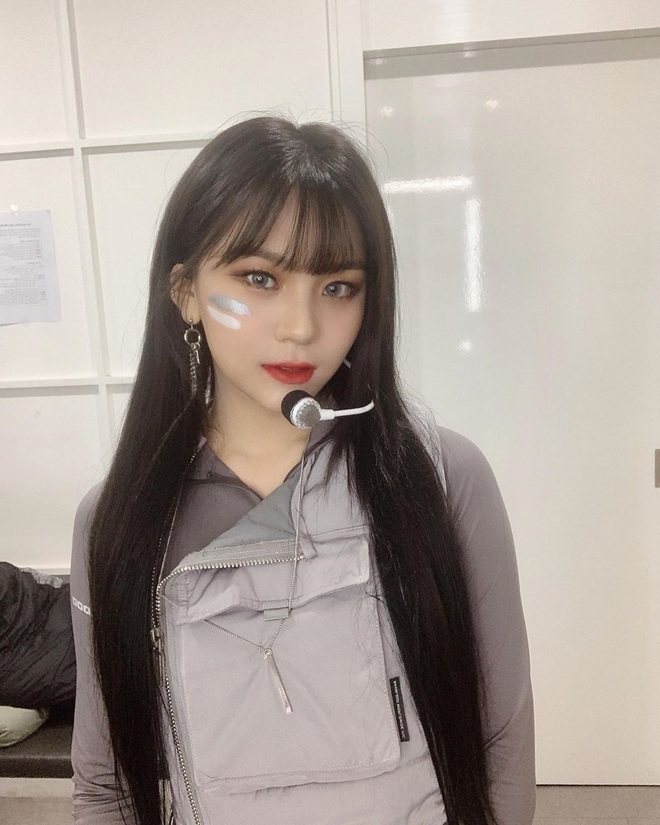 Vẫn biết Umji (G-Friend) đã lột bỏ mác nữ idol xấu nhất lịch sử Kpop nhưng thay đổi ngoạn mục đến thế này thì đúng là ngỡ ngàng - Ảnh 4.