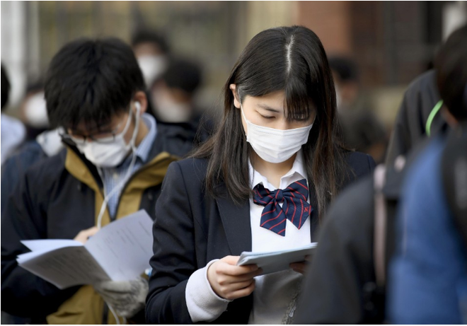 444.000 học sinh Nhật bước vào kỳ thi Đại học giữa mùa dịch: Vừa thi vừa đeo khẩu trang, thí sinh nhiễm Covid-19 không được dự thi - Ảnh 5.