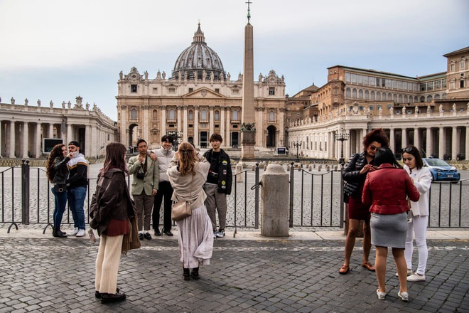 Italy sau lệnh phong tỏa: Cuộc sống chững lại, người dân cảm thấy sốc nhưng du khách vẫn muốn trải nghiệm khung cảnh im ắng lạ thường - Ảnh 12.