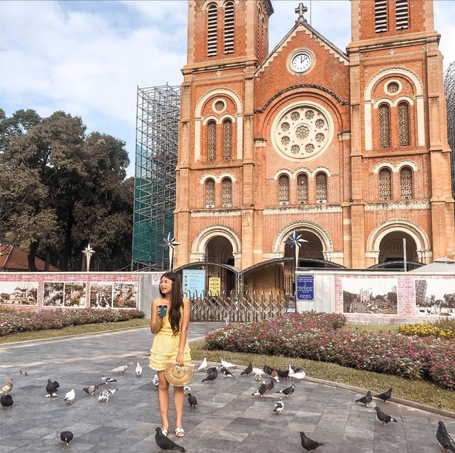 Cập nhật nhanh diện mạo mới nhất của Nhà thờ Đức Bà Sài Gòn sau bước đầu trùng tu, những mảng tường bị vẽ bậy giờ đã biến mất - Ảnh 7.