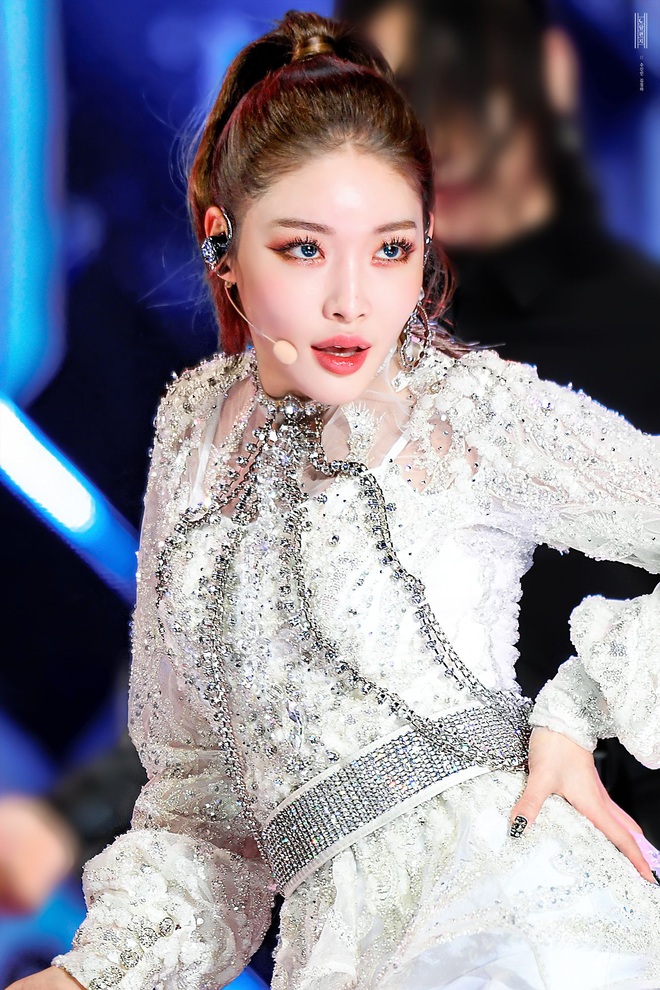 HOT: Không phải nữ thần nào, Chungha chính là idol Kpop đầu tiên debut thành diễn viên Hollywood nhờ hậu thuẫn khủng - Ảnh 1.