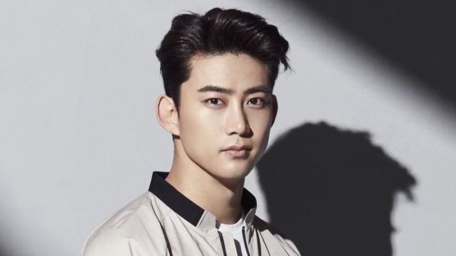 Soái ca nhà JYP thi tuyển làm thần tượng nhưng lại thực hiện... catwalk, bị loại đôi ba lần song vẫn lọt mắt xanh của bố Park nhờ sự kiên trì - Ảnh 3.