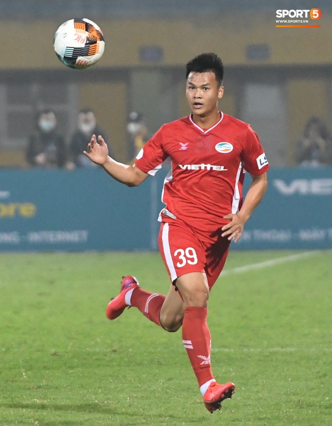Tuyển thủ Việt Nam dự U20 World Cup hồi sinh thần kỳ sau 2 năm bị chấn thương kinh hoàng, ghi điểm mạnh với trợ lý Lee Young-jin - Ảnh 3.