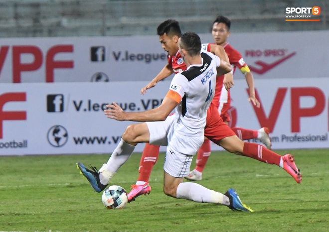 Tuyển thủ Việt Nam dự U20 World Cup hồi sinh thần kỳ sau 2 năm bị chấn thương kinh hoàng, ghi điểm mạnh với trợ lý Lee Young-jin - Ảnh 4.