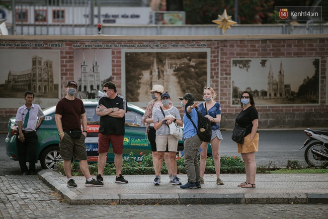 Nhiều điểm đến du lịch nổi tiếng nhất Sài Gòn đìu hiu vì vắng khách, chưa bao giờ thành phố nhộn nhịp lại khác lạ đến vậy - Ảnh 10.