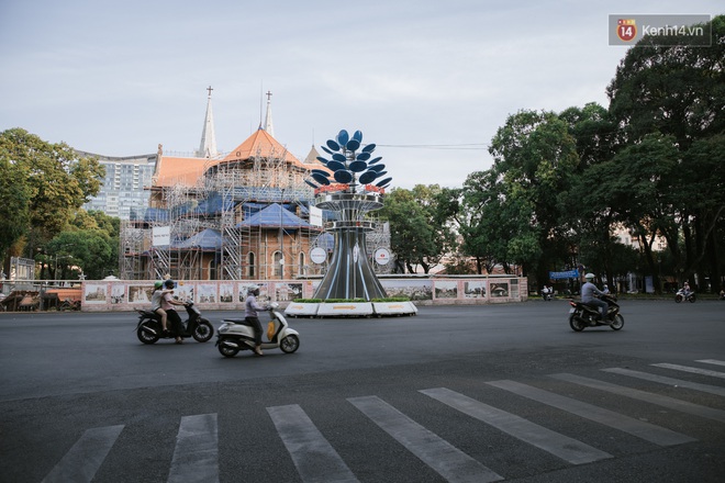 Nhiều điểm đến du lịch nổi tiếng nhất Sài Gòn đìu hiu vì vắng khách, chưa bao giờ thành phố nhộn nhịp lại khác lạ đến vậy - Ảnh 5.