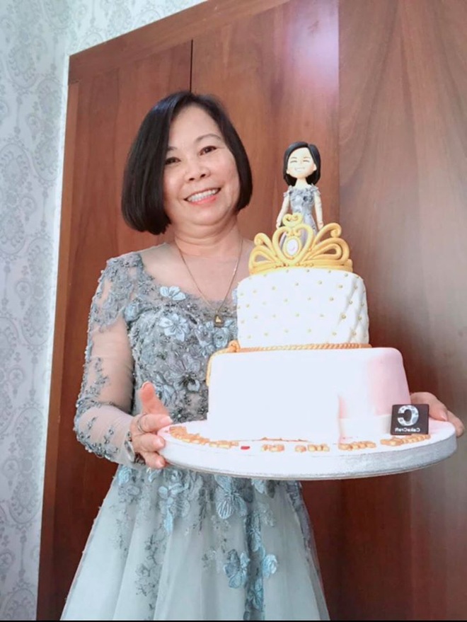 Khởi My - Kelvin Khánh tổ chức sinh nhật 61 tuổi cho má Năm, tủ thú bông siêu to khổng lồ đặc biệt gây chú ý! - Ảnh 4.