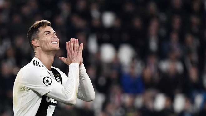 Nóng: Đội bóng của Ronaldo đã phải hủy toàn bộ buổi tập, cách ly đội U23 vì lo ngại dịch Covid-19 - Ảnh 2.