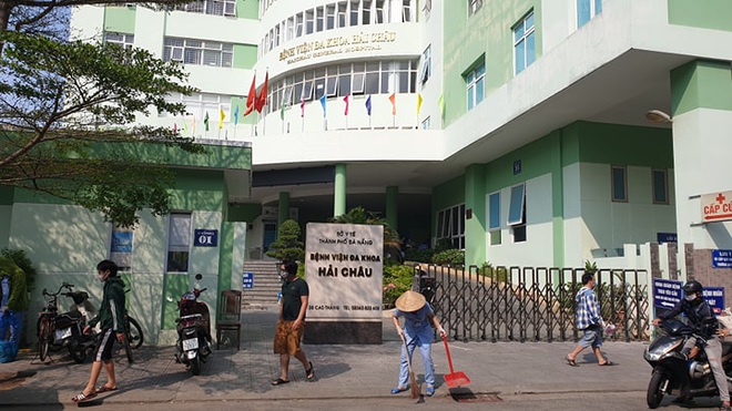 Phó giám đốc Sở Y tế Đà Nẵng khẳng định 5 người trong gia đình bệnh nhân Covid-19 tự ý bỏ về nhà: Họ đã phá cửa sau để ra khỏi khu cách ly - Ảnh 2.