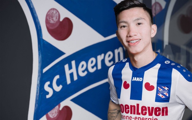 Hà Nội FC có động thái khó tin, sẵn sàng trả lương cho Văn Hậu thay Heerenveen với một điều kiện - Ảnh 1.