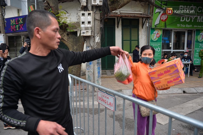 Hà Nội và những hành động quyết liệt để ứng phó với Covid-19 trước 2 tuần quyết định - Ảnh 6.