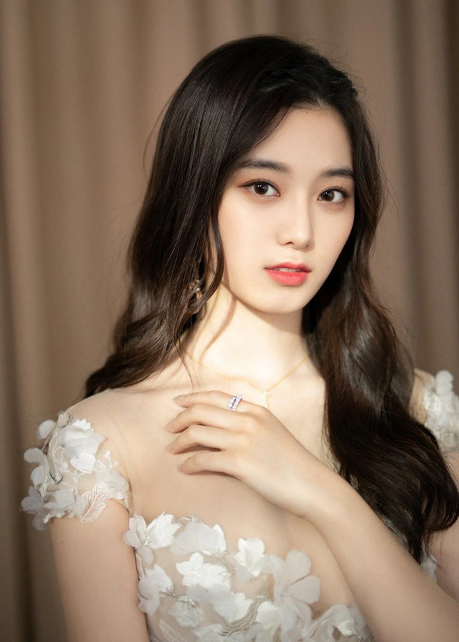Hóa ra Lisa đang làm giám khảo cho show thực tế từng bị tố ăn cắp bản quyền của Produce 101 - Ảnh 14.