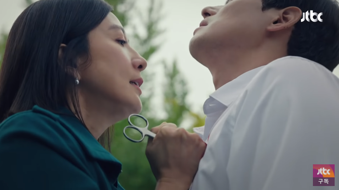 Phim 19  Thế Giới Hôn Nhân: Màn tái xuất nóng bỏng của Kim Hee Ae, drama tiểu tam khiến chị em vừa xem đã muốn ở giá! - Ảnh 10.