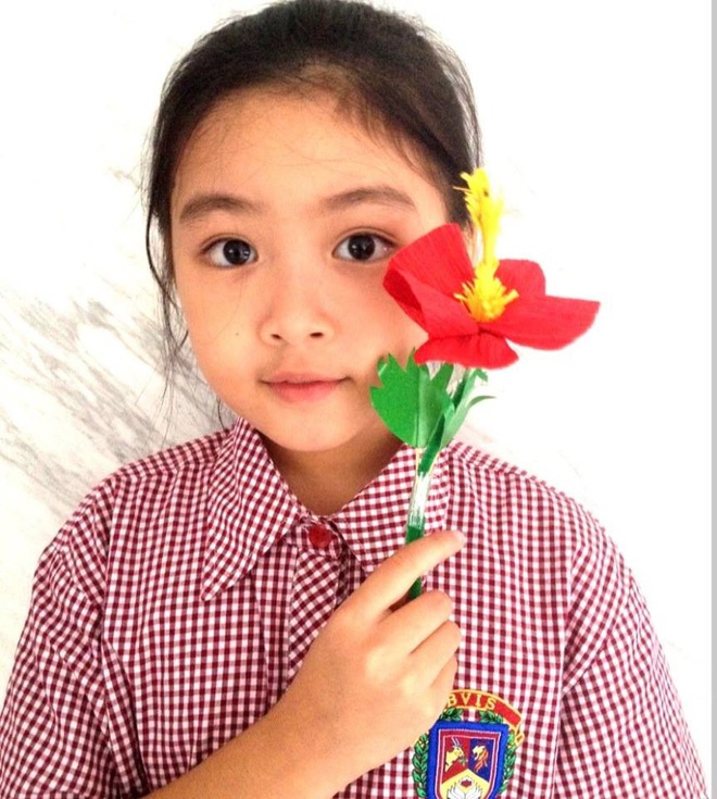 Hành trình thay đổi ngoại hình của Lọ Lem - con gái MC Quyền Linh: Khi bé mũm mĩm, lớn lên cao gầy xinh đẹp xuất sắc - Ảnh 6.