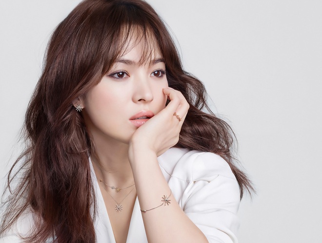 “Bản sao” của Song Hye Kyo - Han So Hee lộ ảnh nổi loạn thời quá khứ nhưng phản ứng của Knet độc miệng mới bất ngờ - Ảnh 5.