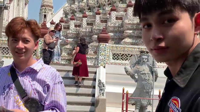 Bắt quả tang Ngô Kiến Huy và Jun Phạm rủ nhau đi mảnh sang Bangkok lên chùa để... cầu duyên - Ảnh 3.