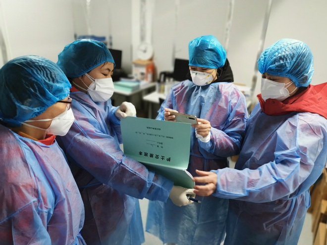Chuyên gia y tế Trung Quốc: Kỳ vọng đến cuối tháng 3 không còn phát sinh ca nhiễm virus corona mỗi ngày ở Vũ Hán - Ảnh 2.