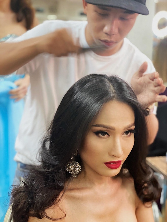 Chuyện hậu trường tại bán kết Miss International Queen 2020: Mặc dù là đối thủ, Hoài Sa đã có hành động đẹp dành cho người đẹp Mỹ! - Ảnh 7.