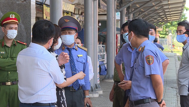 Đà Nẵng: Kết quả xét nghiệm của 6 người đi cùng chuyến bay với ca nhiễm Covid-19 thứ 17 - Ảnh 5.