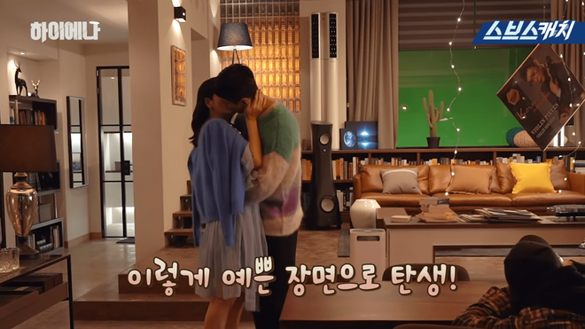 Hậu trường chị đại U50 Kim Hye Soo ngượng ngùng hôn phi công Joo Ji Hoon trong HYENA xem mà đỏ mặt dùm! - Ảnh 3.