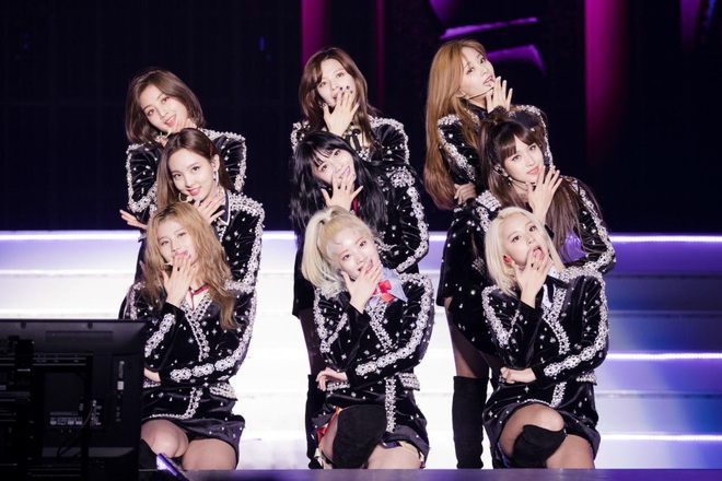 5 girlgroup Kpop huyền thoại do Knet chọn: Đối thủ 1 thời của SNSD “mất dạng”, TWICE và BLACKPINK gây tranh cãi xem ai xứng đáng hơn - Ảnh 11.