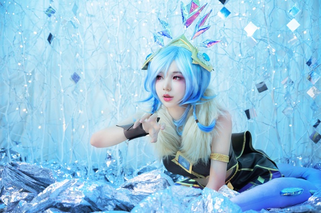 Xua tan cái nóng nực với bộ ảnh cosplay Neeko Mùa Đông Kì Diệu của hotgirl xứ Hàn - Ảnh 3.