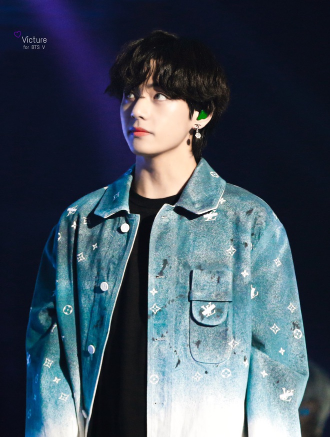 Cá tháng Tư sắp kết thúc, Jungkook (BTS) vẫn kịp dính đạn: Lộ ảnh hẹn hò, sống chung với mẫu trẻ Alex Armanto? - Ảnh 9.