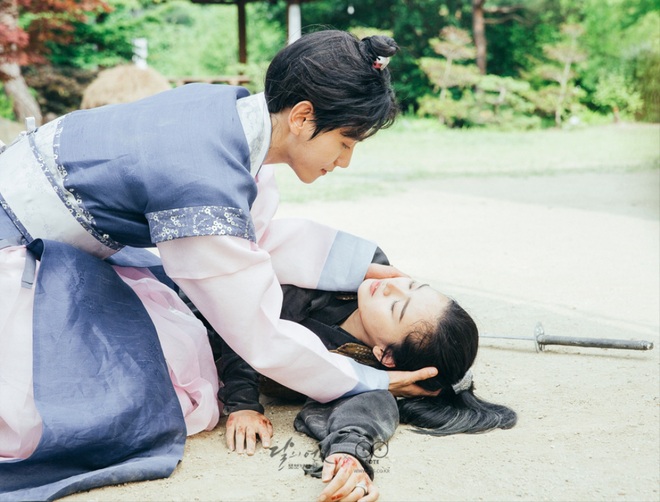 9 “đa giác tình yêu” phim Hàn làm fan mệt tim: Tầng Lớp Itaewon gây tranh cãi, Reply 1988 không ai dám xem tập cuối - Ảnh 18.
