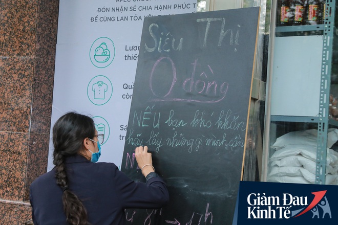 Ghé thăm siêu thị 0đ mang tên “Hạnh phúc” tại Hà Nội, nơi tương trợ những hoàn cảnh khó khăn trong mùa dịch Covid-19 - Ảnh 2.