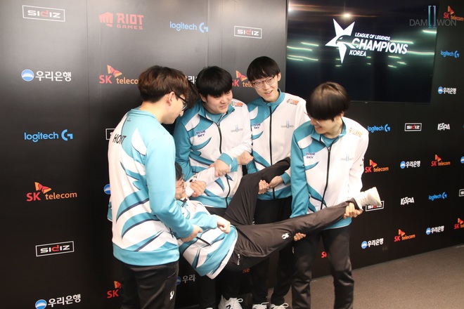 Play-off LCK Mùa Xuân 2020: Liệu chủ tịch Faker có thể toàn tâm toàn ý hướng tới trận đấu tiếp theo? - Ảnh 4.