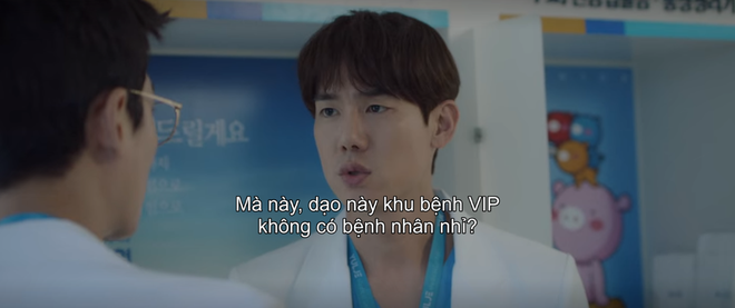 Điên đảo vì “nam thần Jung Won” làm nũng bạn thân, bồi thêm cơn sôi máu vì ca bệnh bạo hành ở Hospital Playlist tập 4 - Ảnh 8.