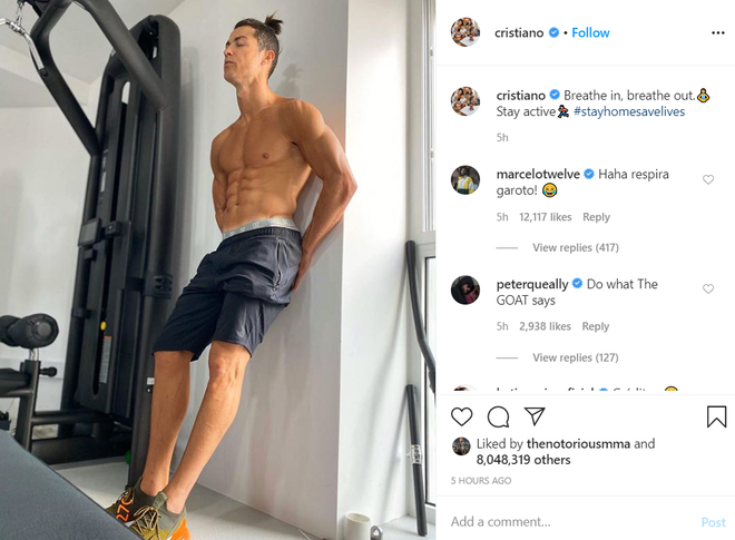 HOT nhất MXH đêm nay chính là Ronaldo: Chỉ cần khoe sương sương body đẹp như tượng tạc thôi mà đã thu về tới hơn 8 triệu lượt thả tim - Ảnh 1.