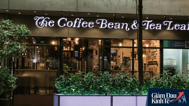 Một loạt quán xá Sài Gòn đã mở cửa trở lại sau chuỗi ngày dài cách ly: Nơi thì tấp nập khách, chỗ vẫn vắng hoe như cũ - Ảnh 29.