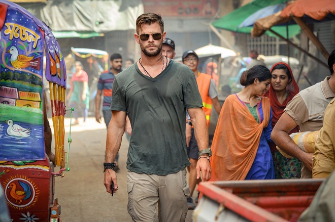 Extraction: Thor Chris Hemsworth đấm bay kẻ xấu cực đã mắt nhưng mất điểm vì kịch bản nghèo nàn - Ảnh 4.