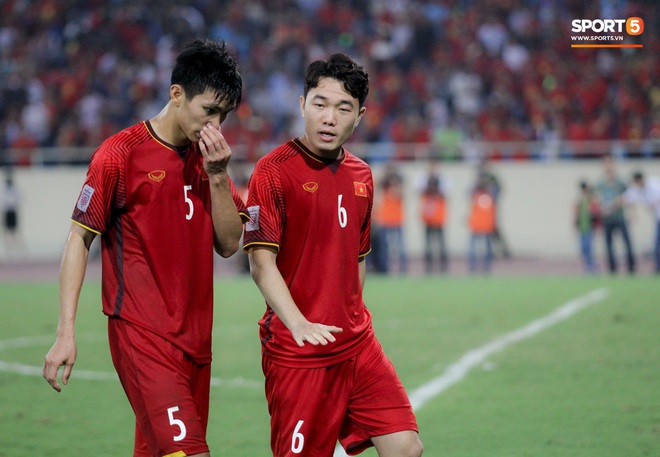 Tuyển Việt Nam triệu tập 36 cầu thủ: Vắng Văn Lâm, tiếc cho Đức Chinh và Đình Trọng - Ảnh 2.
