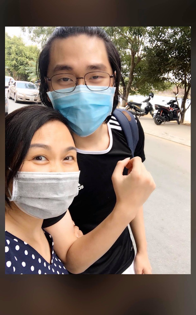 Hành trình của người mẹ đón con trai trở về từ khu cách ly sau 14 ngày - Ảnh 8.