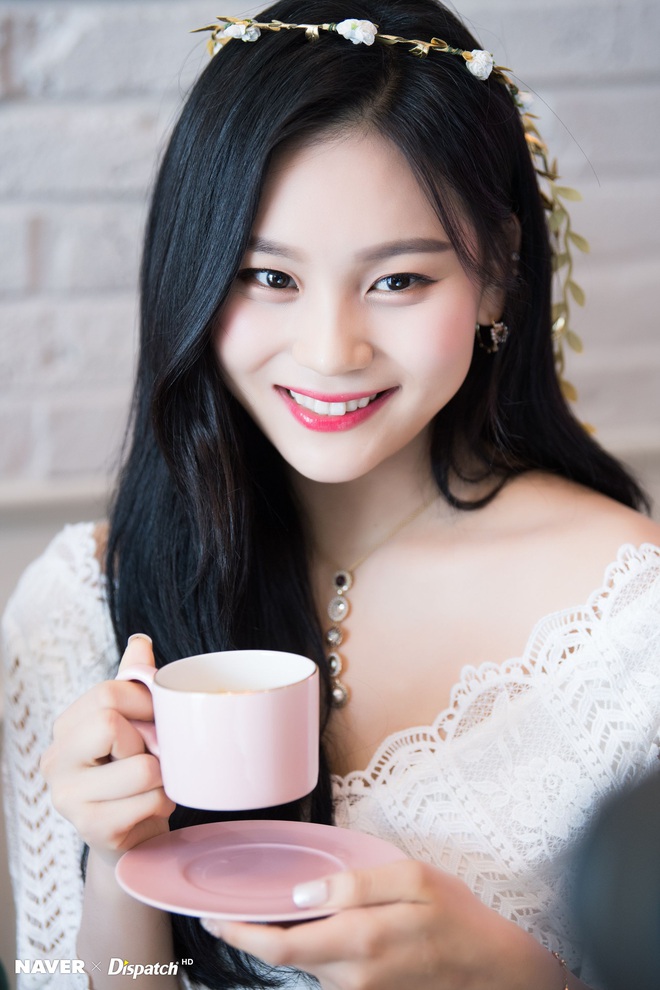 Umji (G-Friend) gây sốt với nhan sắc thật ngoài đời đẹp ngỡ ngàng - Ảnh 4.