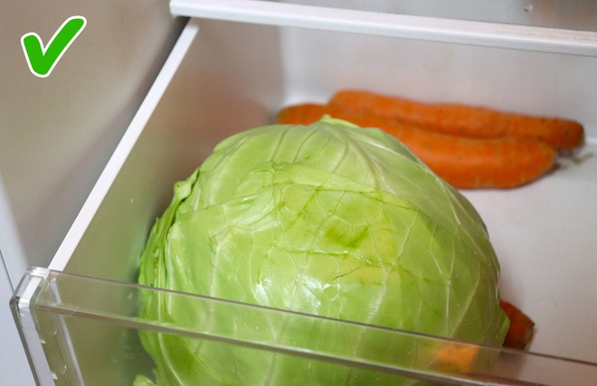 Đừng tưởng cứ cho đồ ăn vào tủ lạnh là giữ được lâu, có những sai lầm ai cũng từng mắc lại khiến đồ ăn của bạn toang sớm hơn đó! - Ảnh 1.