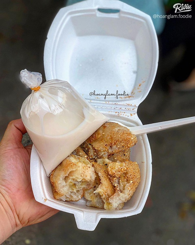 Sau dịch ăn gì? Càn quét 6 món ăn đường phố “thần thánh” giá dưới 50k ngay tại Sài Gòn - Ảnh 2.