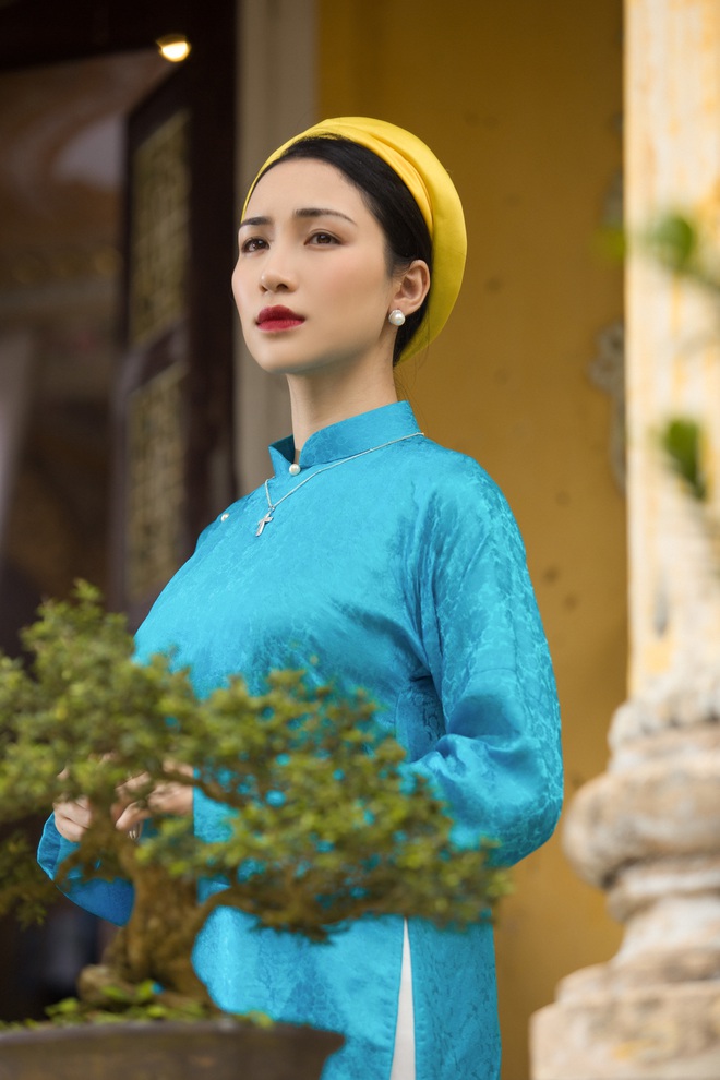 Chỉ mới tung teaser MV với bối cảnh triều Nguyễn và đoạn audio dài 1 phút, Hoà Minzy đã làm fan thổn thức chỉ biết thốt lên: Buồn thấu tâm can! - Ảnh 5.