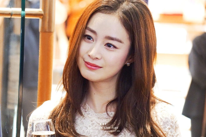 4 tài tử bước qua cuộc đời Kim Tae Hee: Toàn soái ca quyền lực, đại gia bất động sản nhưng vướng toàn bê bối chấn động - Ảnh 2.