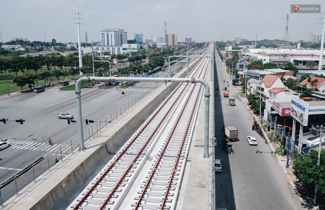 Cận cảnh nhà ga Suối Tiên của tuyến Metro số 1 đang gấp rút hoàn thiện để đón đầu tàu đầu tiên về chạy thử nghiệm - Ảnh 13.
