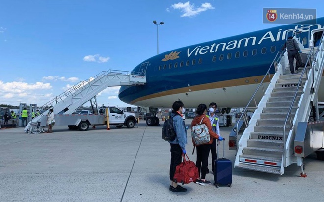 Chùm ảnh: Hai chuyến bay Vietnam Airlines đưa công dân Việt tại Hoa Kỳ và châu Âu hồi hương - Ảnh 14.
