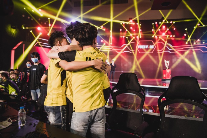 CK Đấu Trường Sinh Tồn mùa Xuân 2020: V-Gaming lên ngôi vô địch, Team Flash đánh rơi cơ hội thống trị eSports Việt - Ảnh 6.