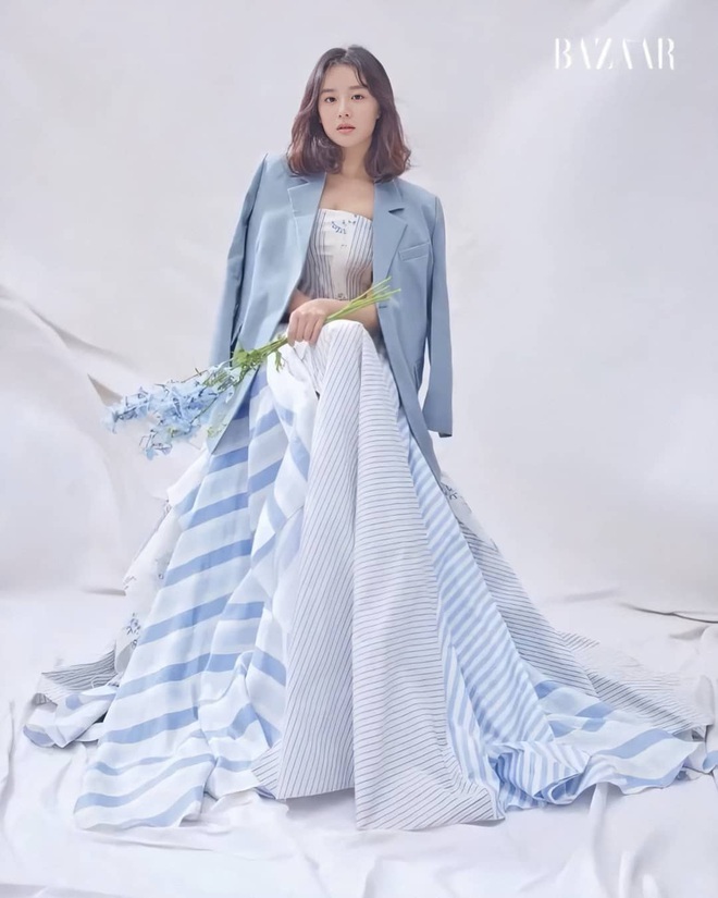 Nữ thần Hậu duệ mặt trời Kim Ji Won đẹp lộng lẫy trong bộ ảnh tạp chí mới: Vẫn biết nhan sắc đỉnh cao, nhưng không ngờ lại đẹp đến mức này! - Ảnh 6.