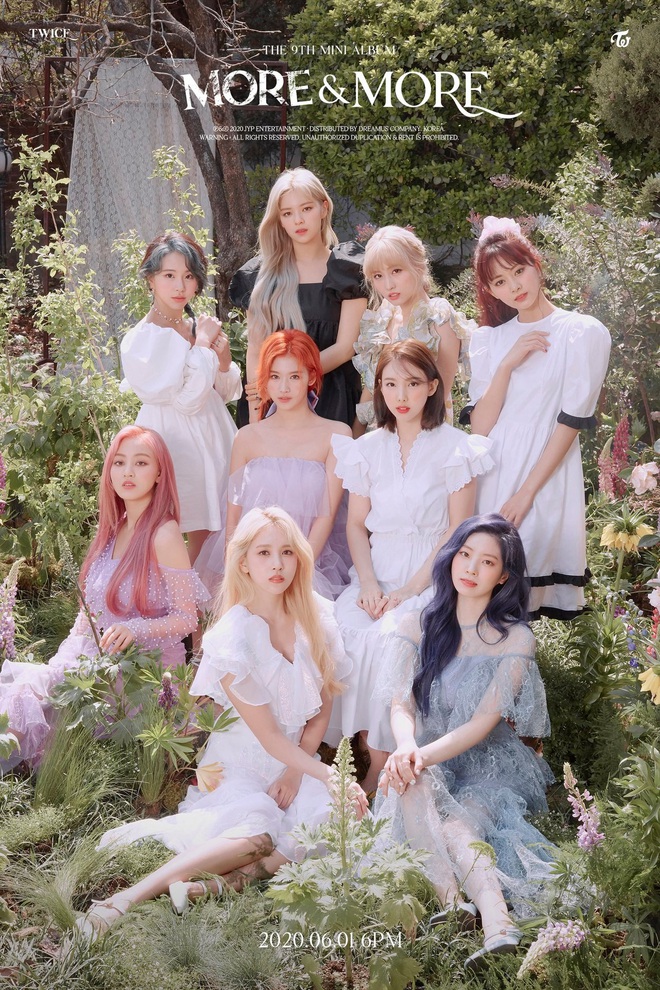 Bộ ảnh teaser nhóm của TWICE xinh lung linh nhưng nghi ngờ Jeongyeon có điều bí ẩn khi chung team ảnh dọc với 2 thành viên hẹn hò? - Ảnh 1.