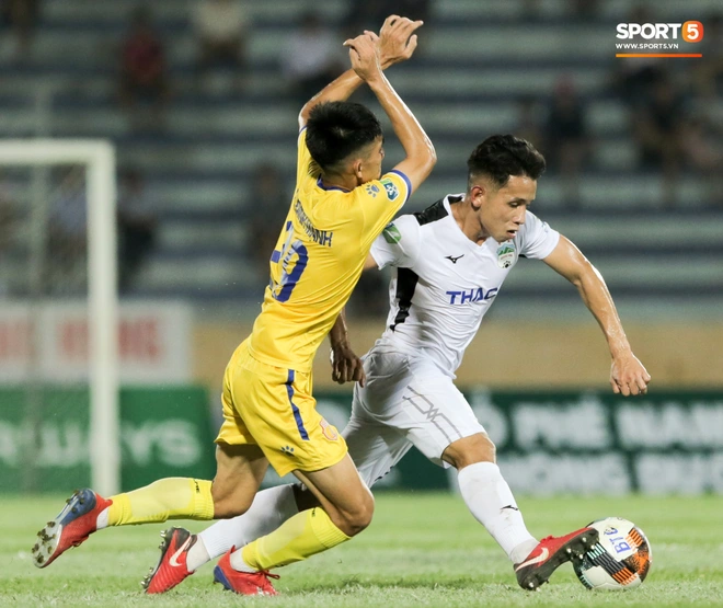 Tiền đạo nhập tịch nổi giận, quát tháo cựu tuyển thủ U23 Việt Nam ngay trên sân: Cậu ta quá tham lam - Ảnh 6.
