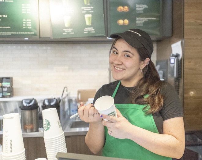 Nhân viên lâu năm ở Starbucks tiết lộ nhiều sự thật bất ngờ chỉ người trong nghề mới hiểu: Đọc xong mới hiểu vì sao “khách hàng là thượng đế” - Ảnh 2.