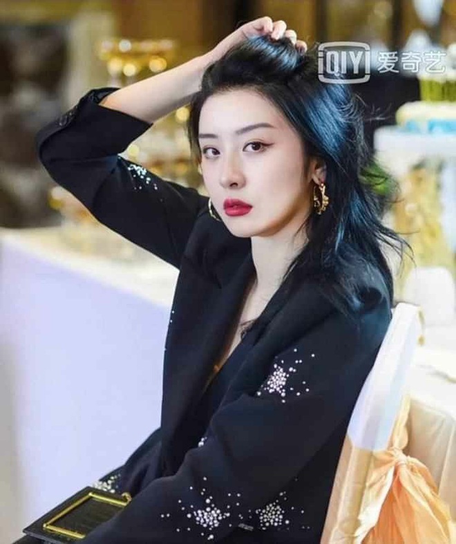 Top 9 debut chính thức của Thanh Xuân Có Bạn: Visual ngút ngàn, drama rợp trời tài năng đi liền với thị phi - Ảnh 10.